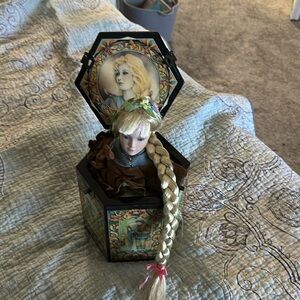 Original Limited Edition Enesco Rapunzel Musical Jack In the Box